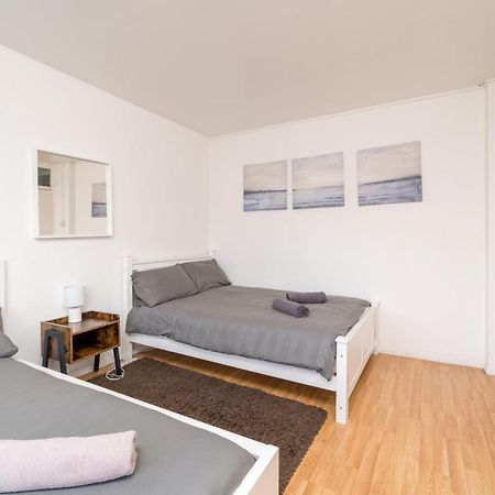 Spacious 1 Bed Flat In Dalston 런던 외부 사진