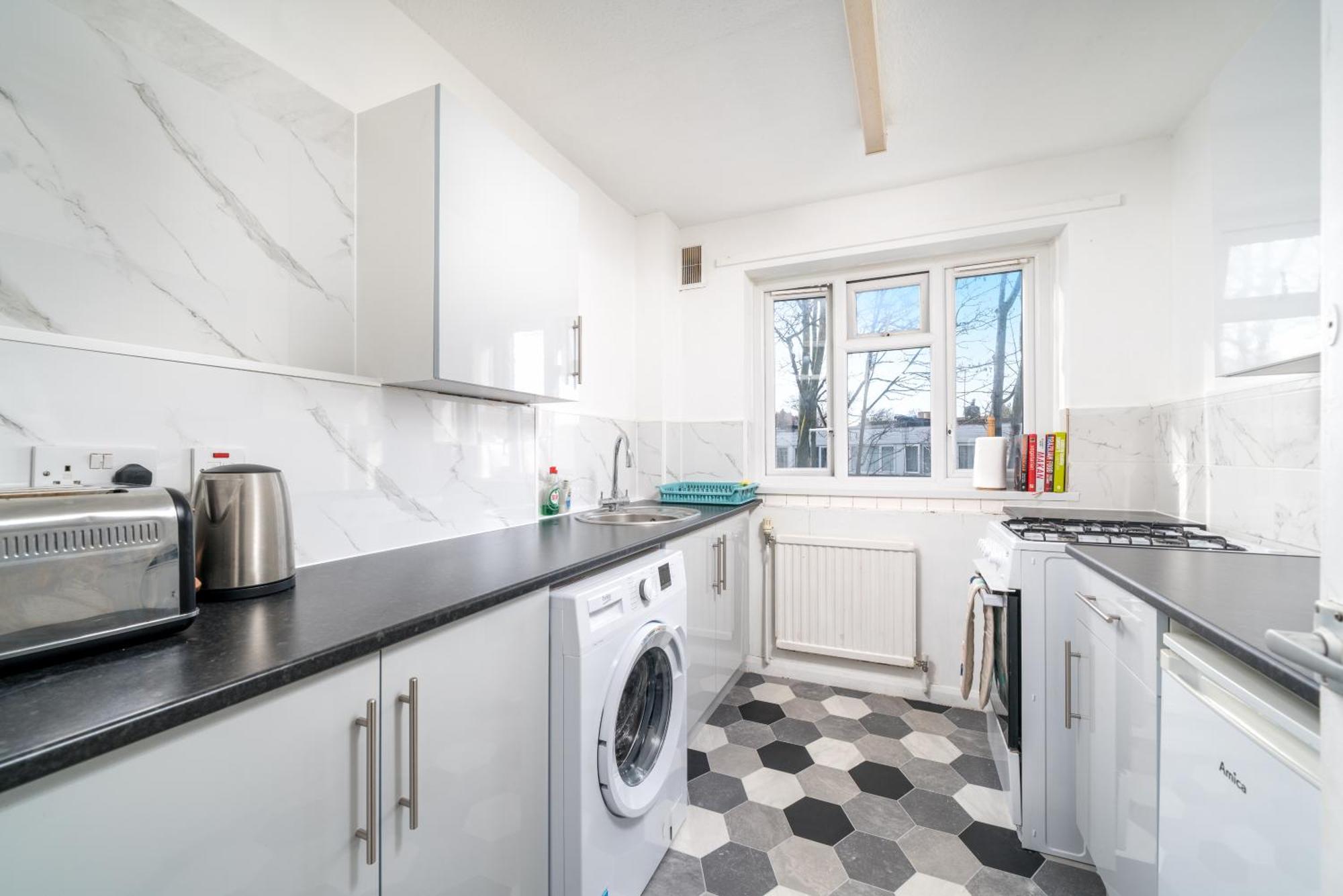 Spacious 1 Bed Flat In Dalston 런던 외부 사진